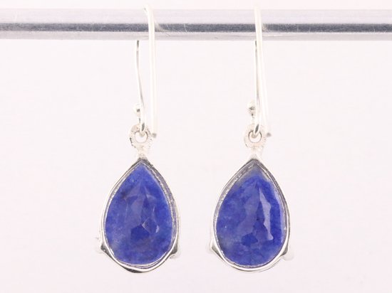 Zilveren oorbellen met blauwe saffier afbeelding 3