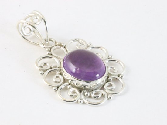 Opengewerkte zilveren hanger met amethist afbeelding 2