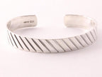 Zware zilveren klemarmband met schuine ribbels afbeelding 1