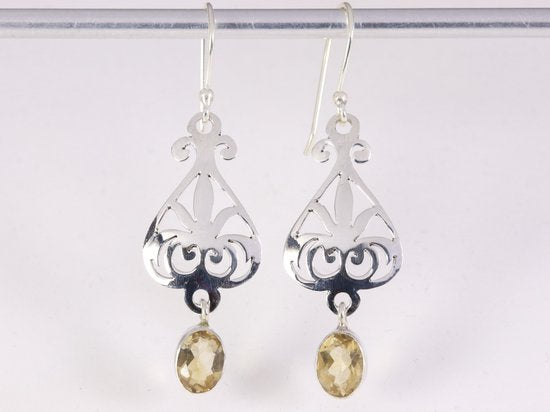 Lange opengewerkte zilveren oorbellen met citrien afbeelding 4