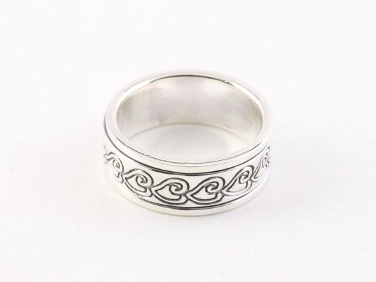Zilveren geluksring met fantasiegravering afbeelding 2