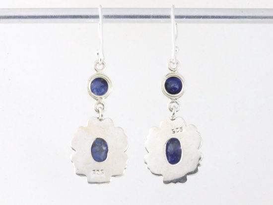 Lange bewerkte zilveren oorbellen met blauwe saffier afbeelding 3