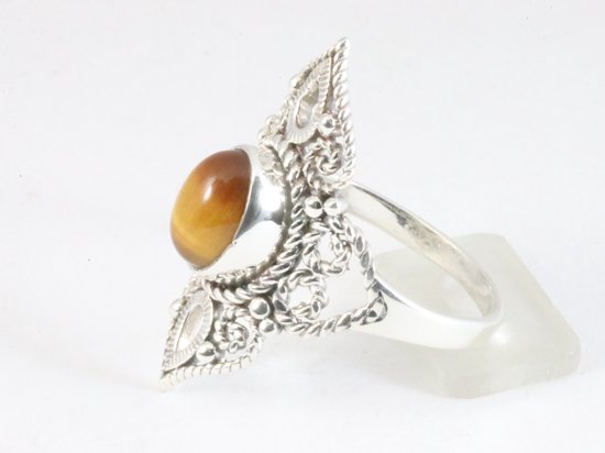 Opengewerkte zilveren ring met tijgeroog afbeelding 2