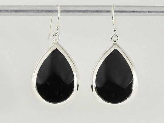Grote druppelvormige zilveren oorbellen met onyx afbeelding 5