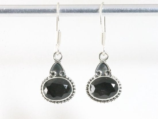 Fijne bewerkte zilveren oorbellen met onyx afbeelding 4