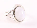 Bewerkte zilveren ring met regenboog maansteen afbeelding 1