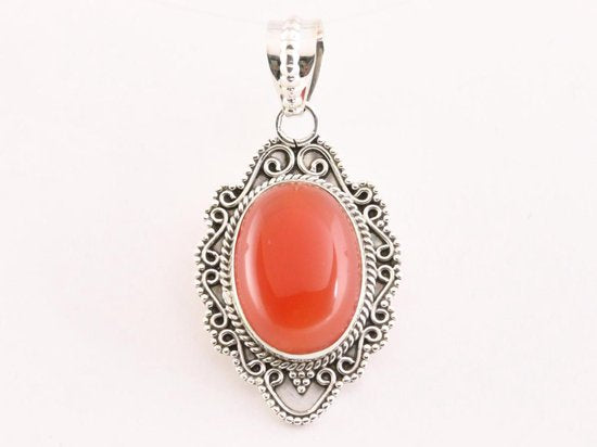 Bewerkte zilveren hanger met carneool afbeelding 1