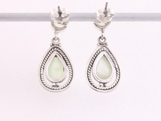Opengewerkte zilveren oorstekers met prehniet afbeelding 3