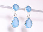 Bewerkte zilveren oorstekers met blauwe chalcedoon afbeelding 2