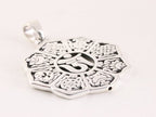 Traditionele zilveren hanger met Tibetaanse gelukssymbolen afbeelding 2