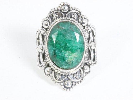 Bewerkte zilveren ring met smaragd afbeelding 4