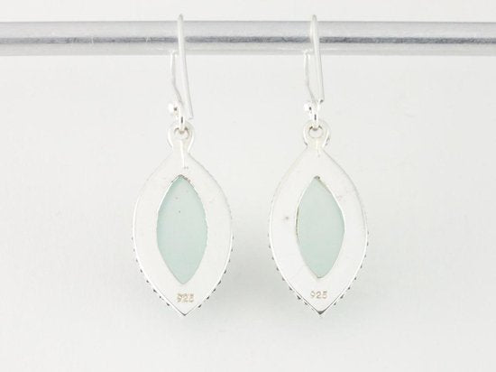 Bewerkte zilveren oorbellen met aqua chalcedoon afbeelding 3