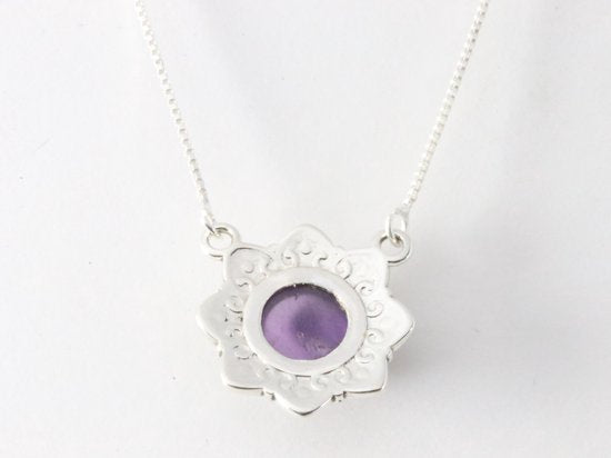 Fijne bewerkte zilveren ketting met amethist afbeelding 2