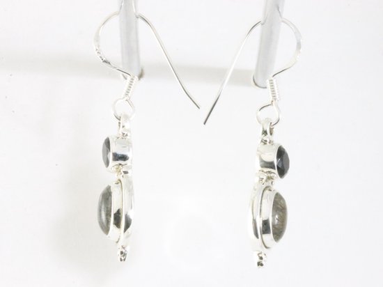 Fijne bewerkte zilveren oorbellen met zwarte rutielkwarts en onyx afbeelding 2