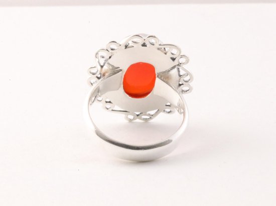 Bewerkte zilveren ring met carneool afbeelding 2