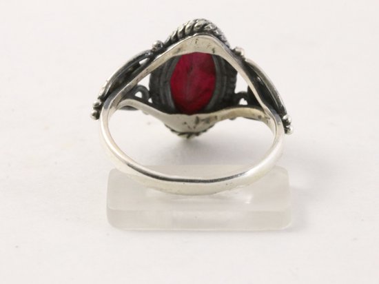 Fijne bewerkte zilveren ring met robijn afbeelding 3
