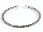 Fijn bewerkte zilveren klemarmband met hoogglans bollen afbeelding 1