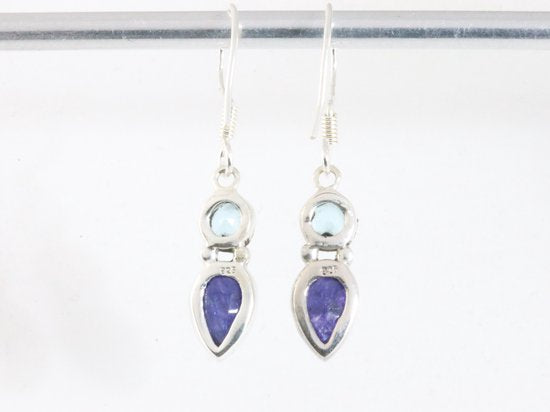 Fijne zilveren oorbellen met blauwe saffier en topaas afbeelding 3