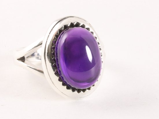 Bewerkte zilveren ring met amethist afbeelding 1