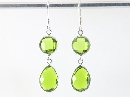 Zilveren oorbellen met peridoot afbeelding 4