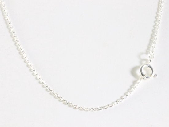 Fijne opengewerkte zilveren hanger met rode koraal steen aan ketting afbeelding 4