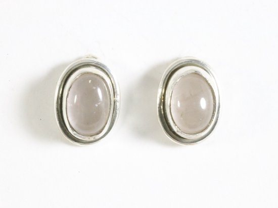 Fijne ovale zilveren oorstekers met rozenkwarts afbeelding 2
