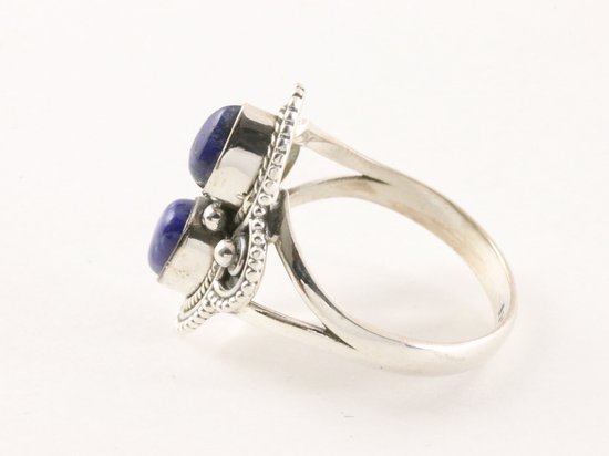 Bewerkte zilveren ring met lapis lazuli afbeelding 2