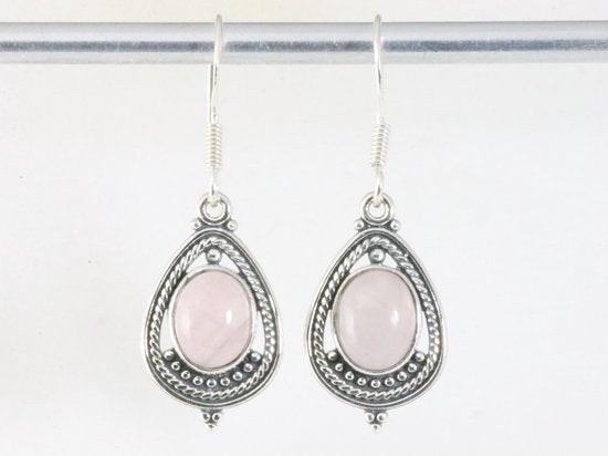 Opengewerkte zilveren oorbellen met rozenkwarts afbeelding 3