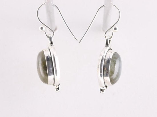 Bewerkte ovale zilveren oorbellen met labradoriet afbeelding 2