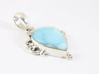 Bewerkte zilveren hanger met larimar aan ketting afbeelding 2