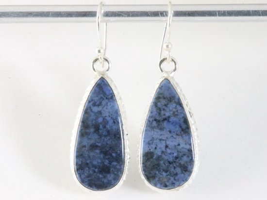 Druppelvormige zilveren oorbellen met blauwe dumortieriet afbeelding 3