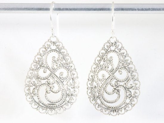 Traditionele zilveren filigrein oorbellen afbeelding 4