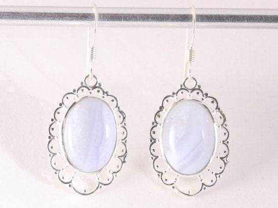 Opengewerkte zilveren oorbellen met blauwe lace agaat afbeelding 4