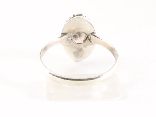 Fijne bewerkte zilveren ring met rozenkwarts afbeelding 3