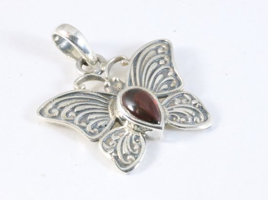 Bewerkte zilveren vlinder hanger met granaat afbeelding 2