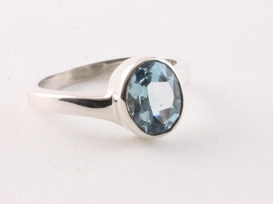 Zilveren ring met blauwe topaas afbeelding 1