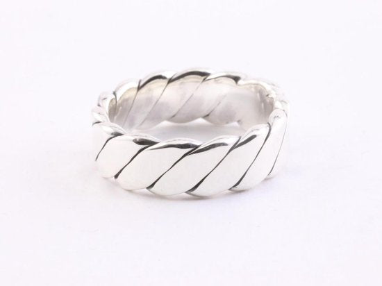 Zilveren ring met schuine ribbels afbeelding 1