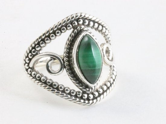Opengewerkte zilveren ring met malachiet afbeelding 1