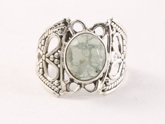 Opengewerkte zilveren ring met groene apatiet afbeelding 4
