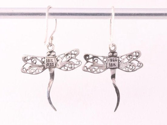 Fijne zilveren libelle oorbellen met 18k gouden decoratie afbeelding 3