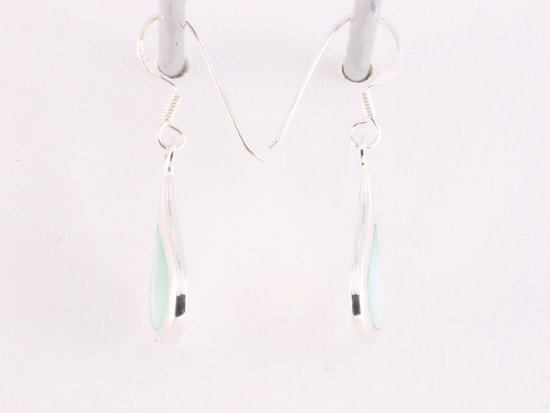 Druppelvormige zilveren oorbellen met groene parelmoer afbeelding 4