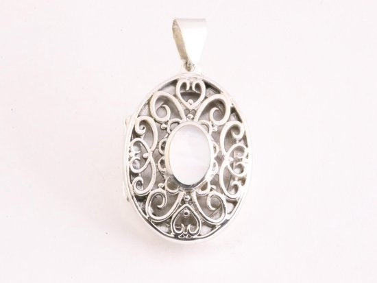 Opengewerkt ovaal zilveren medaillon met parelmoer afbeelding 4