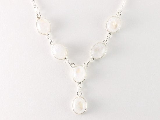 Fijne zilveren ketting met regenboog maansteen afbeelding 3