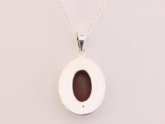 Bewerkte zilveren hanger met robijn aan ketting afbeelding 3