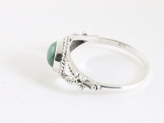 Fijne bewerkte zilveren ring met malachiet afbeelding 2