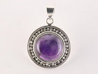 Ronde bewerkte zilveren hanger met amethist afbeelding 4