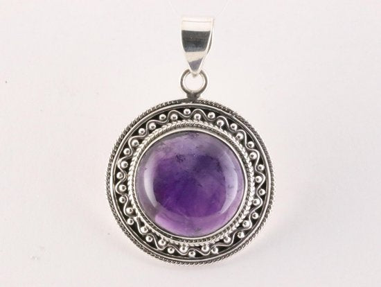 Ronde bewerkte zilveren hanger met amethist afbeelding 4