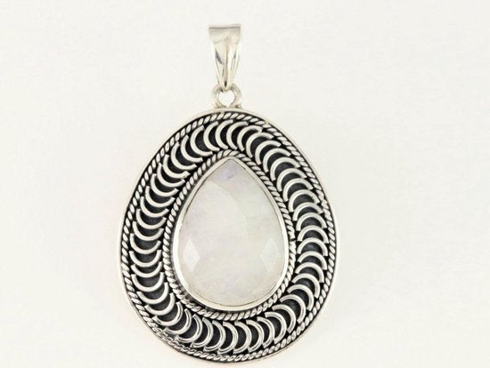 Bewerkte zilveren hanger met gefacetteerde regenboog maansteen afbeelding 1