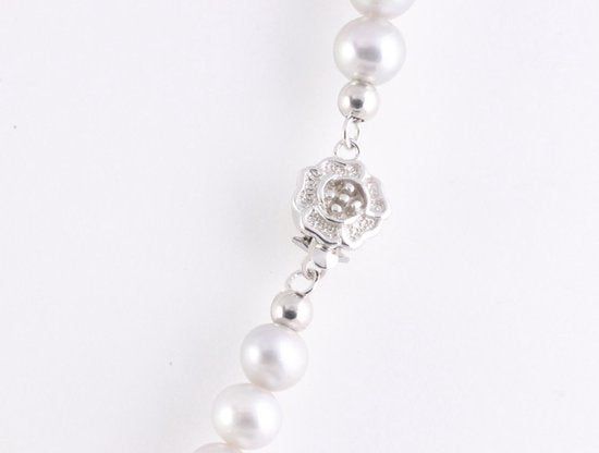 Collier van natuurlijke grijze zoetwaterparels en zilveren sluiting afbeelding 3