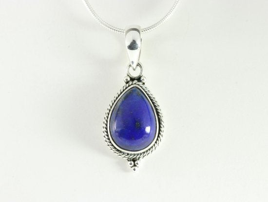 Bewerkte zilveren hanger met lapis lazuli aan ketting afbeelding 4